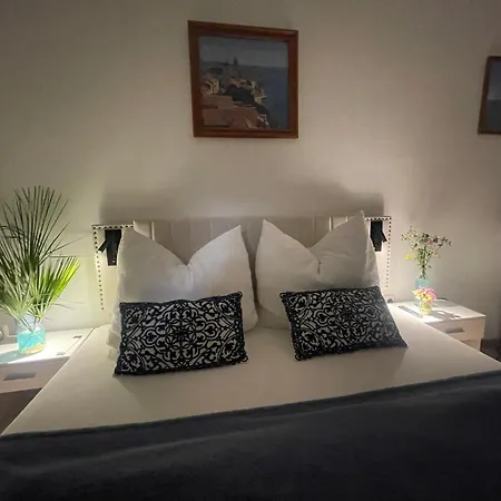 Csery 1stzime Bed & Breakfast
